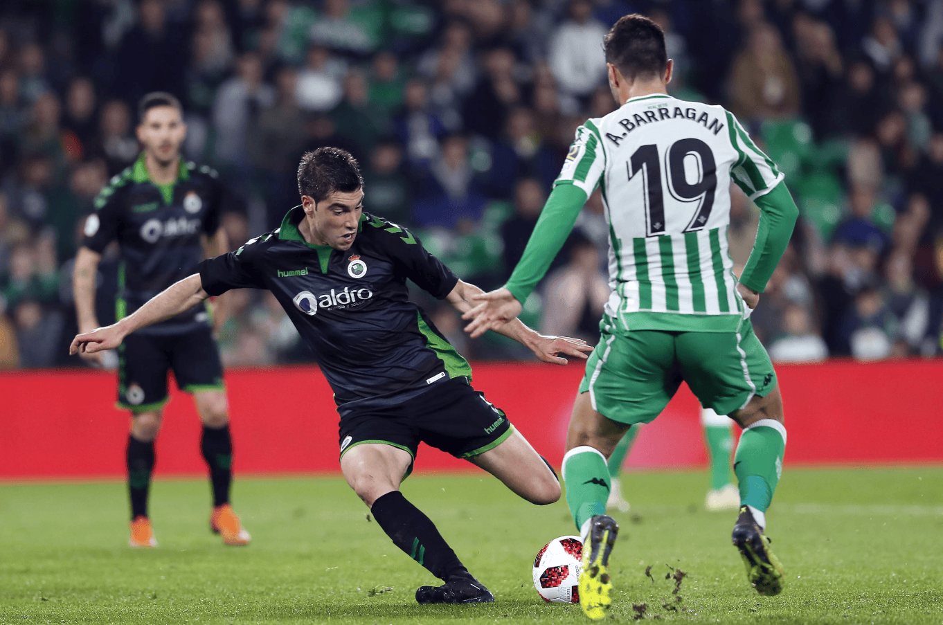 关于西甲赛前走向成谜；芝加哥公牛再遭质疑；压力陡增；纪律约束更严格的信息-九游娱乐官方APP